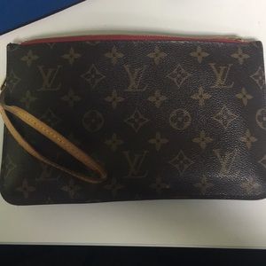 Louis Vuitton pouchette